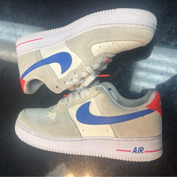 Sz 10 Nike Air Force 1 Low '07 LV8 coco milk & royal blue - Picture 7 of 9